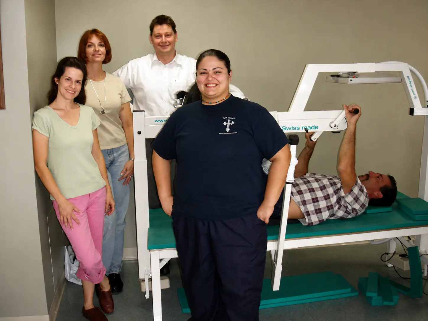 GIGER® MD® Paraplegie-Rehabilitation mit Therapeutenteam in einer Klinik in Detroit, USA