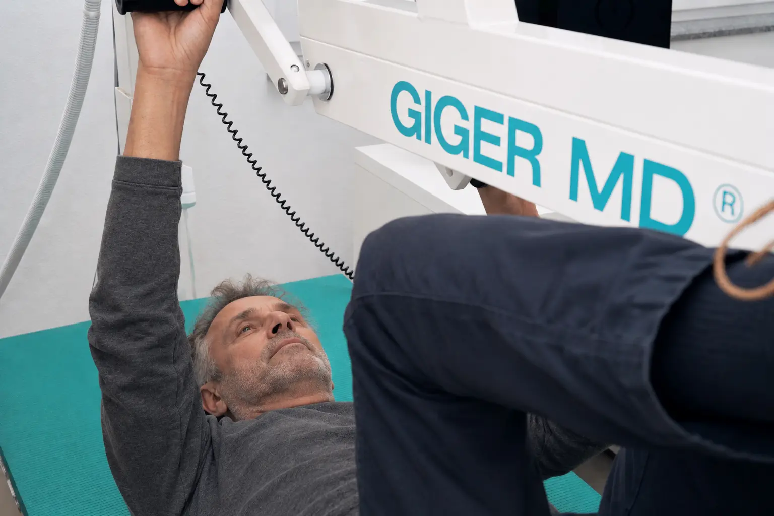 Patient bei der GIGER® MD® Therapie – Erfahrungen und Erfolge bei Querschnittlähmung